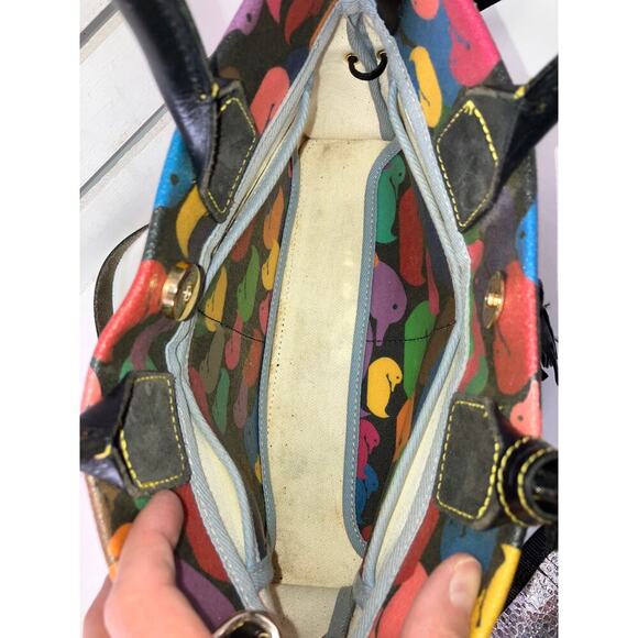 DOONEY & BOURKE MEDUM COATED CANVAS MULIT DUCK CROSSBODY BAG - Picture 12 of 16